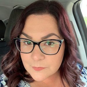 Meet your Posher, Val